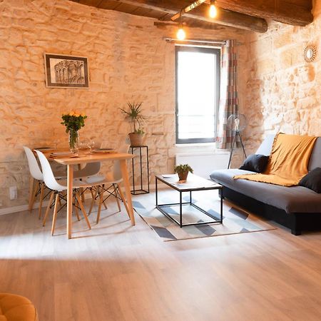 Immeuble 3 Apparts Centre Historique St Gilles Maisoncarreeconciergerie Saint-Gilles  Eksteriør billede