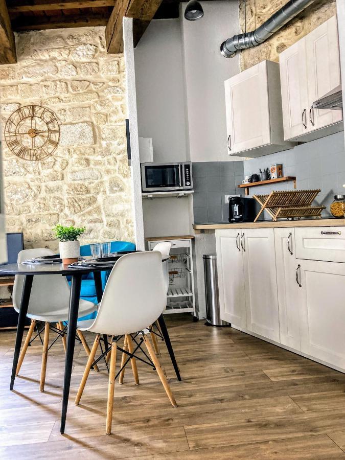 Immeuble 3 Apparts Centre Historique St Gilles Maisoncarreeconciergerie Saint-Gilles  Eksteriør billede