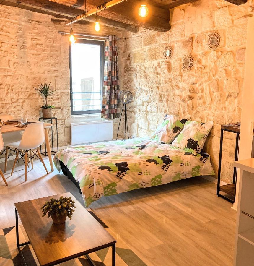 Immeuble 3 Apparts Centre Historique St Gilles Maisoncarreeconciergerie Saint-Gilles  Eksteriør billede