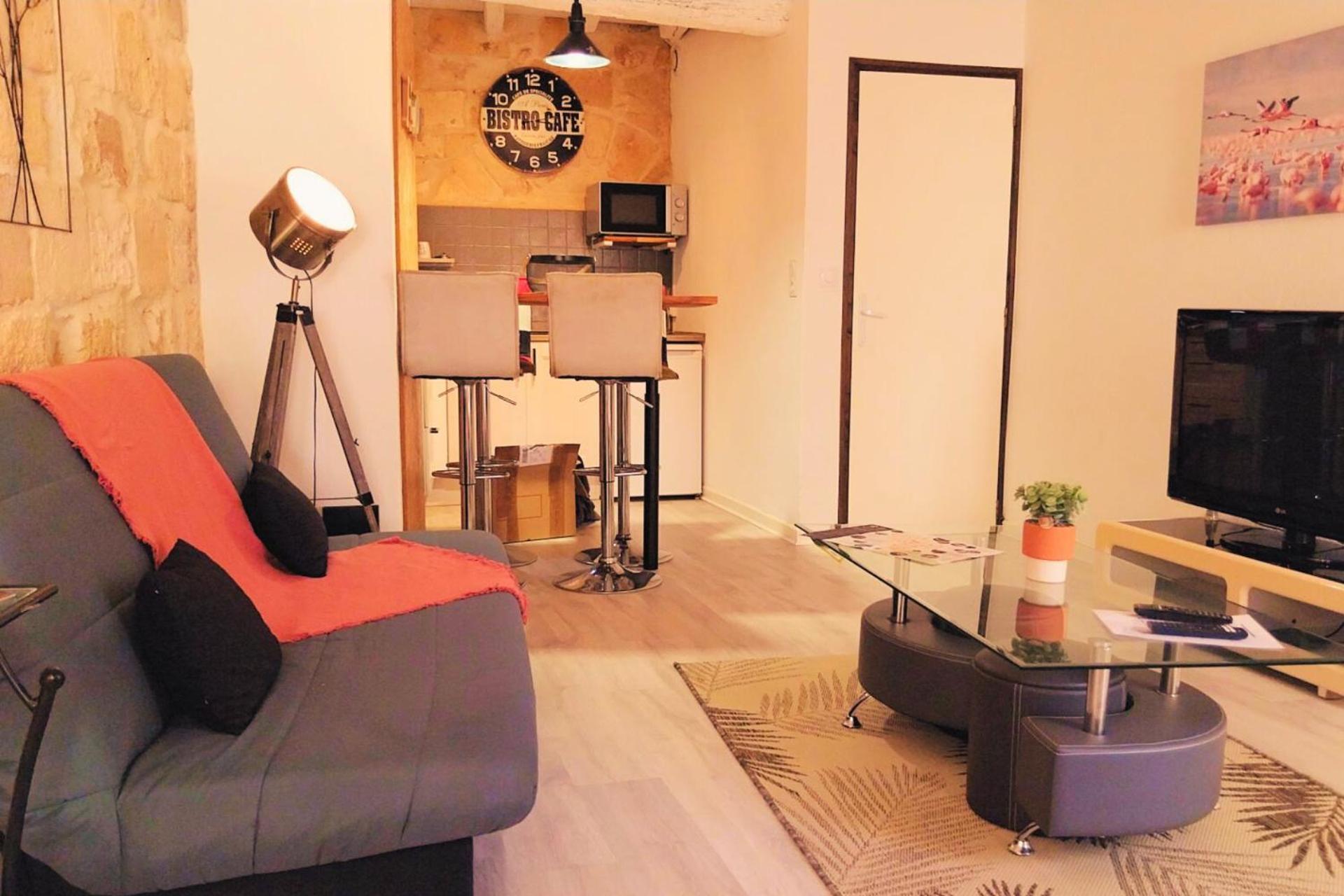 Immeuble 3 Apparts Centre Historique St Gilles Maisoncarreeconciergerie Saint-Gilles  Eksteriør billede