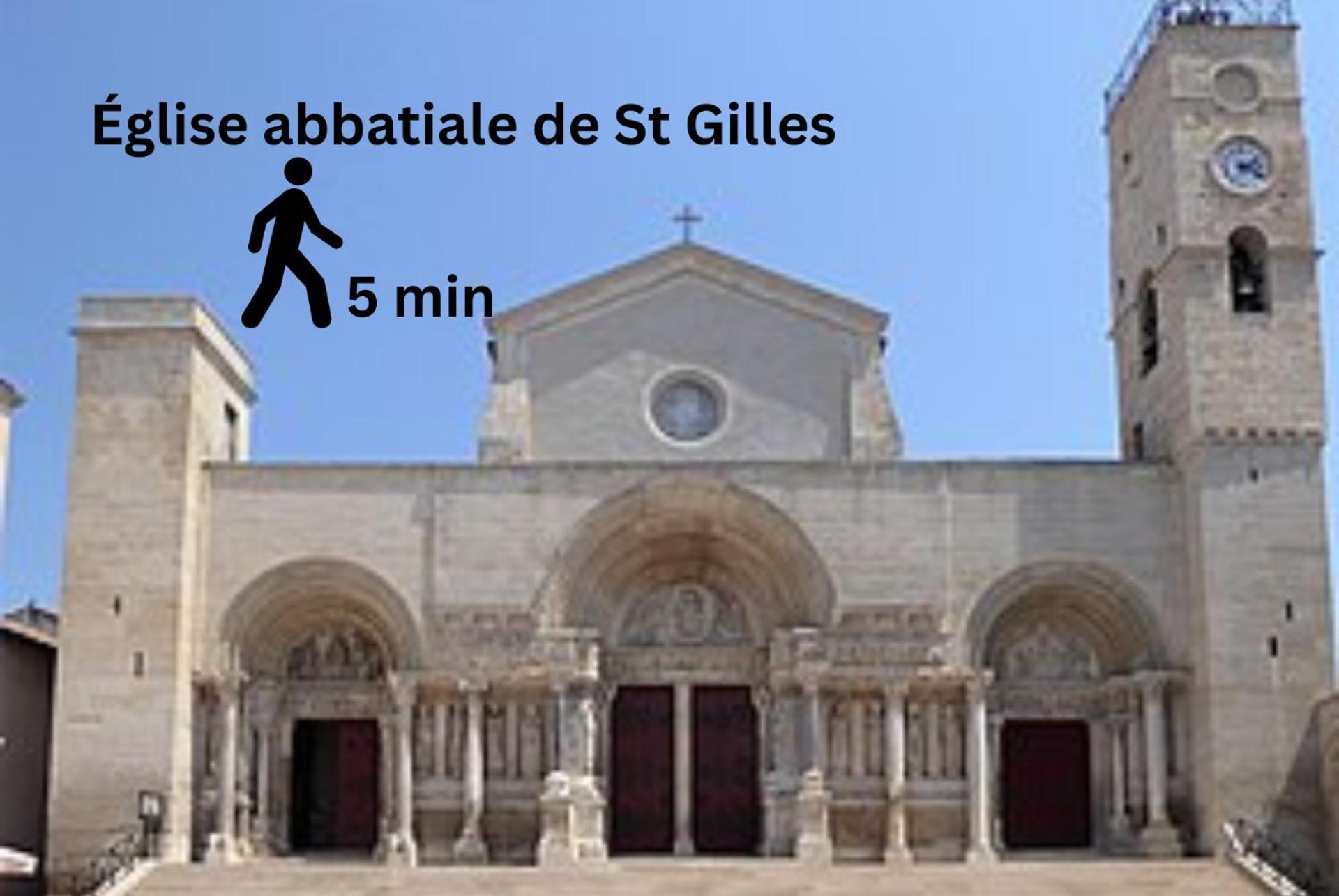 Immeuble 3 Apparts Centre Historique St Gilles Maisoncarreeconciergerie Saint-Gilles  Eksteriør billede